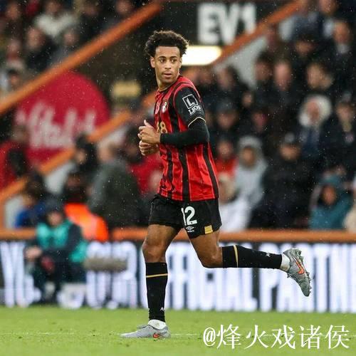 电讯报:泰勒-亚当斯可能是曼联所寻找的六号位的答案 电讯报:泰勒-亚当斯可能是曼联所寻找的六号位的答案